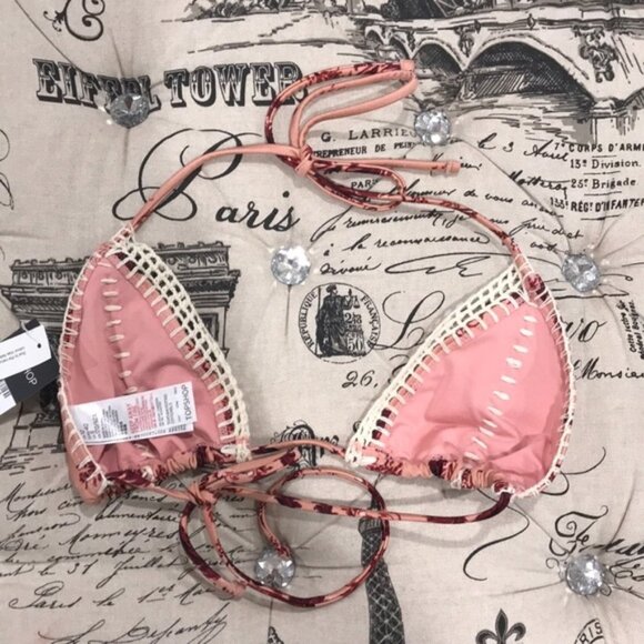 TOPSHOP Floral Crochet Triangle Bikini Top - Picture 5 of 8